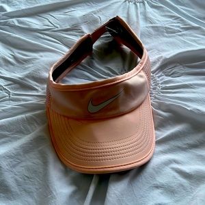 Hat, peach color